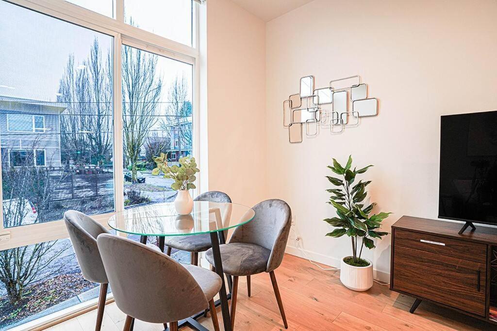 Modern Home, Rooftop View, 3 Block Beacon Station Seattle Exterior foto